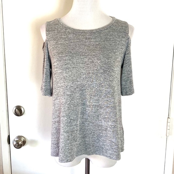 Gap Cold Shoulder Top - Picture 1 of 4